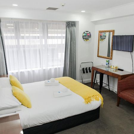 A City Stay Holiday On Queen Street Окленд Экстерьер фото